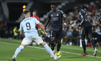 巴黎主场1-3爆冷输摩纳哥！戈洛文替补闪击+巴洛贡锁定胜局，法甲领头羊警钟长鸣