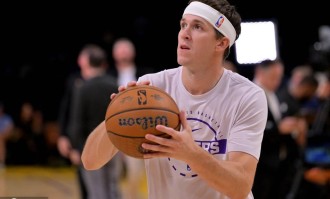 富保罗播客引发湖人内乱 詹姆斯在借他逼走里夫斯？