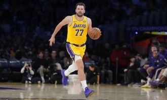 湖人球迷心死了！雷迪克：东契奇和里夫斯无限期缺阵