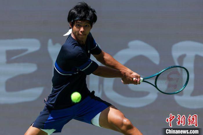 ATP成都网球公开赛:周意不敌法国老将 无缘八强